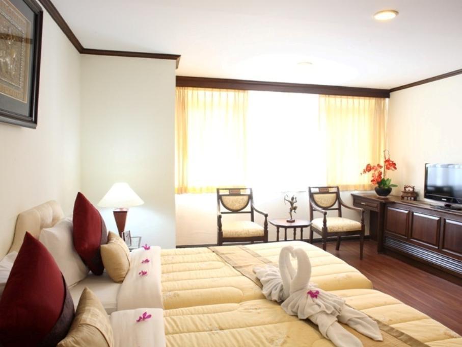 Yellow Ribbon Hills, Boutique Suites Bangkok Exterior photo