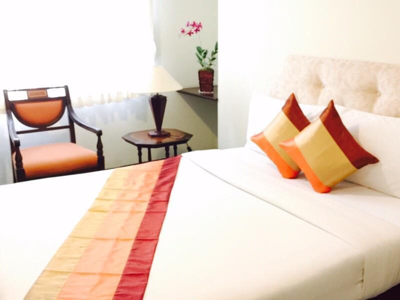 Yellow Ribbon Hills, Boutique Suites Bangkok Exterior photo